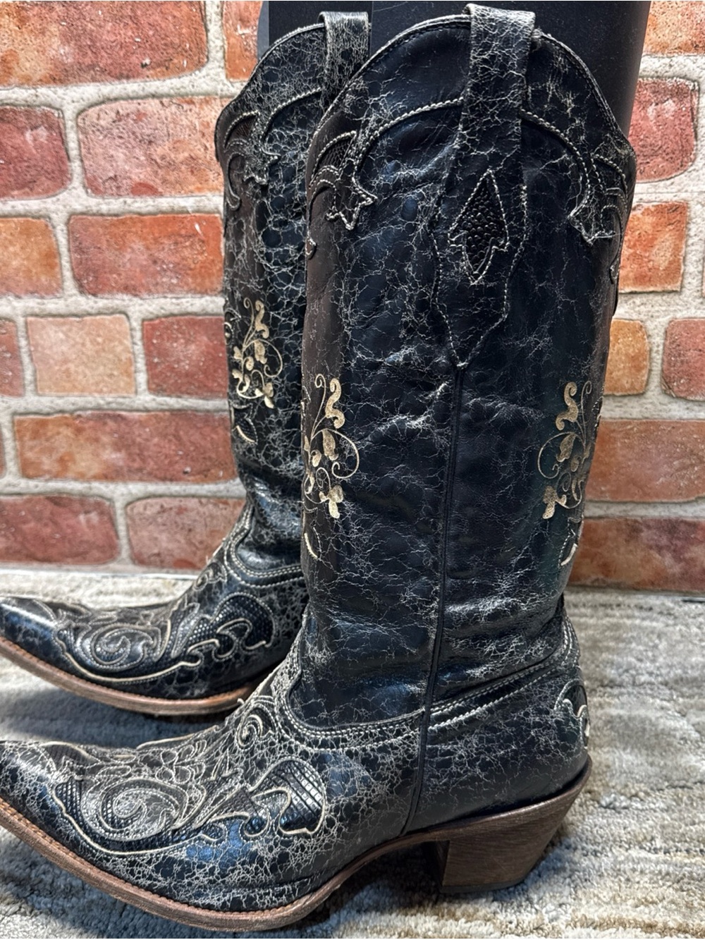CORRAL Boots Women's Sz 11 M Vintage Distressed Western Cowgirl Boho Chic Grunge